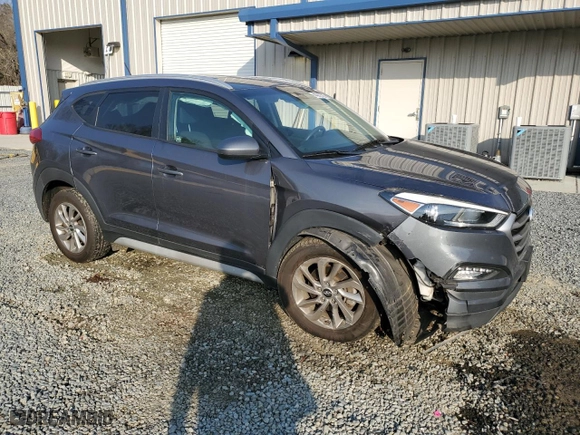 2017 Hyundai Tucson SE with VIN KM8J3CA43HU510549, listed as a Copart auction lot 44200525 with 92,899 mi miles and Salvage Title. Bid and sale history available at carsss.com. Image 4.