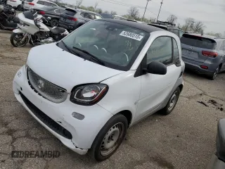 2016 Smart fortwo Passion with VIN WMEFJ5DA0GK141089, listed as a Copart auction lot 52680515 with 29,801 mi miles and Clean Title. Bid and sale history available at DreamBid. Image 1.