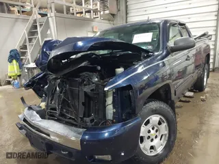 2010 Chevrolet Silverado 1500 LT with VIN 1GCSKSE33AZ180699, listed as a IAAI auction lot 41455632 with 154,659 mi miles. Bid and sale history available at carsss.com. Image 18.