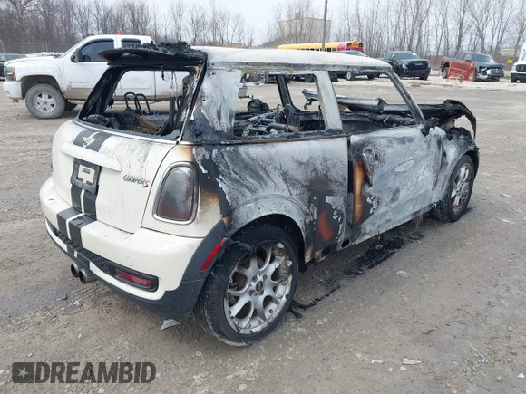 2011 MINI Hardtop S с VIN WMWSV3C53BTY20901, выставлен на аукционе IAAI как лот 42001531 с пробегом Не указан миль и . История ставок и продаж доступна на DreamBid. Изображение 4.
