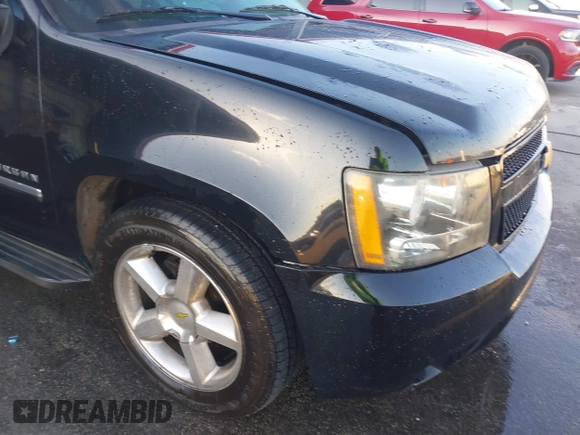 2010 Chevrolet Suburban LTZ with VIN 1GNUKKE37AR188966, listed as a IAAI auction lot 41833988 with 215,922 mi miles. Bid and sale history available at carsss.com. Image 6.