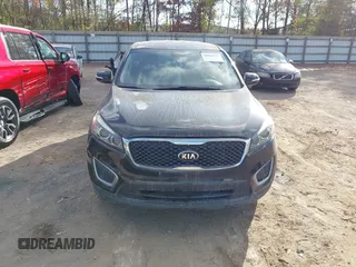 2018 Kia Sorento LX with VIN 5XYPG4A32JG350672, listed as a IAAI auction lot 40830917 with 82,437 mi miles. Bid and sale history available at carsss.com. Image 12.
