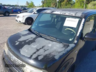 2010 Nissan Cube 1.8 Base z VIN JN8AZ2KR8AT153554, wystawiony jako IAAI lot #41850812 z przebiegiem 166 591 mil mil oraz . Historia ofert i sprzedaży dostępna na DreamBid. Obrazek 6.