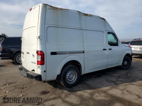 2021 Nissan NV Cargo SV z VIN 1N6BF0LY5MN811081, wystawiony jako Copart lot #57692305 z przebiegiem 249 132 mil mil oraz Szkody całkowita. Historia ofert i sprzedaży dostępna na DreamBid. Obrazek 3.