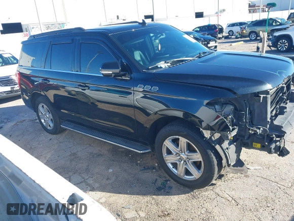 2019 Ford Expedition XLT with VIN 1FMJU1HT4KEA82782, listed as a IAAI auction lot 41260163 with 193,047 mi miles. Bid and sale history available at carsss.com. Image 1.