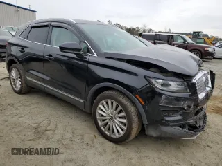 2019 Lincoln MKC Standard with VIN 5LMCJ1D98KUL37318, listed as a Copart auction lot 81398564 with 35,929 mi miles and Salvage Title. Bid and sale history available at DreamBid. Image 4.