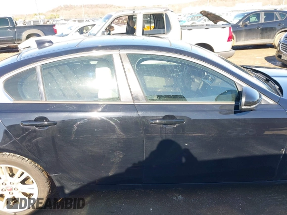 2018 Jaguar XE 25t Premium with VIN SAJAD4FX3JCP20138, listed as a IAAI auction lot 41441120 with 52,795 mi miles. Bid and sale history available at carsss.com. Image 13.