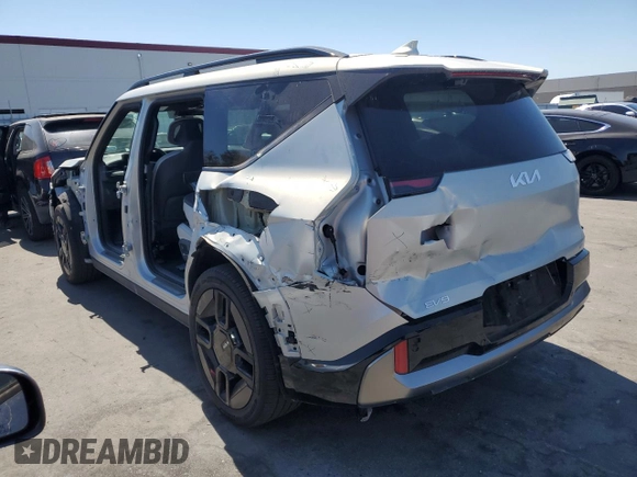2024 Kia EV9 GT-Line with VIN KNDAEFS50R6021099, listed as a Copart auction lot 69714034 with 10,789 mi miles and Salvage Title. Bid and sale history available at carsss.com. Image 2.