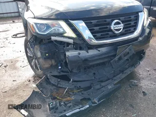 2017 Nissan Pathfinder S z VIN 5N1DR2MN5HC903047, wystawiony jako IAAI lot #42231749 z przebiegiem 115 251 mil mil oraz . Historia ofert i sprzedaży dostępna na DreamBid. Obrazek 6.