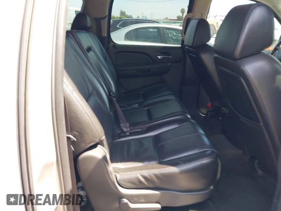 2007 Chevrolet Suburban LT with VIN 3GNFC16017G185557, listed as a IAAI auction lot 42487931 with 103,775 mi miles and . Bid and sale history available at DreamBid. Image 8.