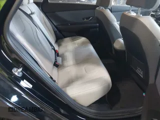 2023 Hyundai Elantra Limited z VIN KMHLN4AJ9PU052528, wystawiony jako IAAI lot #42412356 z przebiegiem 19 254 mil mil oraz . Historia ofert i sprzedaży dostępna na DreamBid. Obrazek 8.