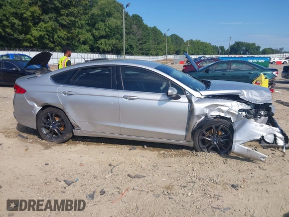 2018 Ford Fusion SE with VIN 3FA6P0H79JR237925, listed as a IAAI auction lot 40043643 with 147,919 mi miles. Bid and sale history available at carsss.com. Image 13.