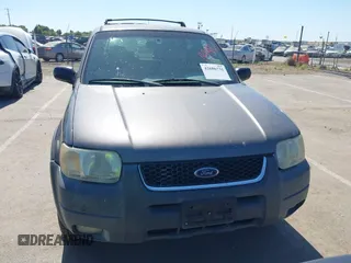 2002 Ford Escape XLT Choice с VIN 1FMYU03132KB02925, выставлен на аукционе IAAI как лот 42686731 с пробегом 171 171 миль миль и . История ставок и продаж доступна на DreamBid. Изображение 6.