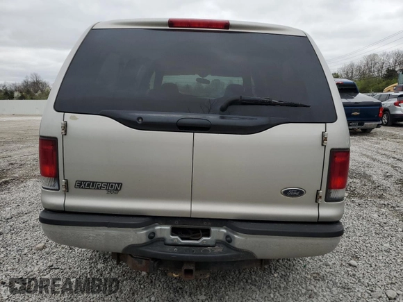 2002 Ford Excursion XLT with VIN 1FMNU41S22EC86209, listed as a Copart auction lot 51261065 with 202,942 mi miles and Salvage title. Bid and sale history available at DreamBid. Image 6.