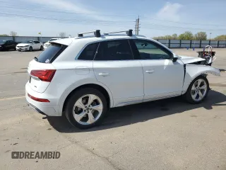 2021 Audi Q5 Premium Plus with VIN WA1BAAFYXM2051891, listed as a Copart auction lot 52320605 with 26,747 mi miles and Salvage Title. Bid and sale history available at carsss.com. Image 3.