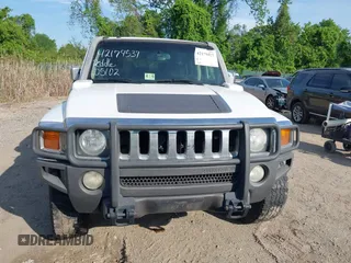 2006 Hummer H3 with VIN 5GTDN136X68140150, listed as a IAAI auction lot 42179537 with 199,593 mi miles. Bid and sale history available at carsss.com. Image 6.
