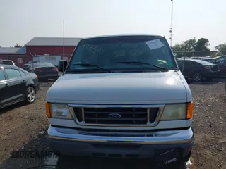 2004 Ford Econoline Passenger XL z VIN 1FBSS31L84HA63095, wystawiony jako IAAI lot #42391132 z przebiegiem 158 587 mil mil oraz . Historia ofert i sprzedaży dostępna na DreamBid. Obrazek 13.