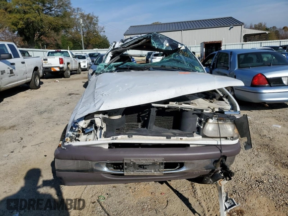 1997 Ford Explorer XL with VIN 1FMDU34E8VZB26666, listed as a Copart auction lot 81268474 with 172,501 mi miles and Clean title. Bid and sale history available at DreamBid. Image 5.