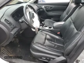 2017 Nissan Altima SL с VIN 1N4AL3APXHC184582, выставлен на аукционе Copart как лот 62829035 с пробегом 137 082 миль миль и Списание • Salvage title. История ставок и продаж доступна на DreamBid. Изображение 7.