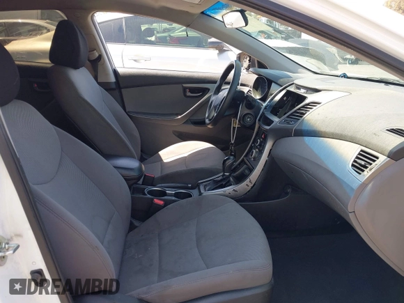 2015 Hyundai Elantra SE z VIN 5NPDH4AE0FH643214, wystawiony jako IAAI lot #42303774 z przebiegiem 72 641 mil mil oraz . Historia ofert i sprzedaży dostępna na DreamBid. Obrazek 5.