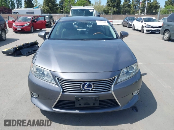 2013 Lexus ES 300h Hybrid with VIN JTHBW1GG6D2023923, listed as a IAAI auction lot 42099648 with 226,437 mi miles. Bid and sale history available at carsss.com. Image 13.