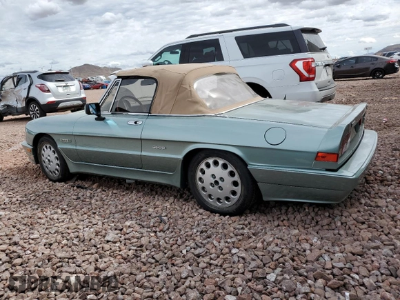 1986 Alfa Romeo Spider Veloce z VIN ZARBA5417G1040320, wystawiony jako Copart lot #48623735 z przebiegiem 134 891 mil mil oraz Tytuł czysty. Historia ofert i sprzedaży dostępna na DreamBid. Obrazek 2.