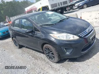 2011 Ford Fiesta SE z VIN 3FADP4BJ2BM172241, wystawiony jako IAAI lot #42500368 z przebiegiem 258 580 mil mil oraz . Historia ofert i sprzedaży dostępna na DreamBid. Obrazek 1.