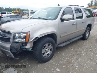 2007 Chevrolet Suburban LS with VIN 1GNFC16J97R179742, listed as a IAAI auction lot 42223885 with 182,718 mi miles and . Bid and sale history available at DreamBid. Image 2.