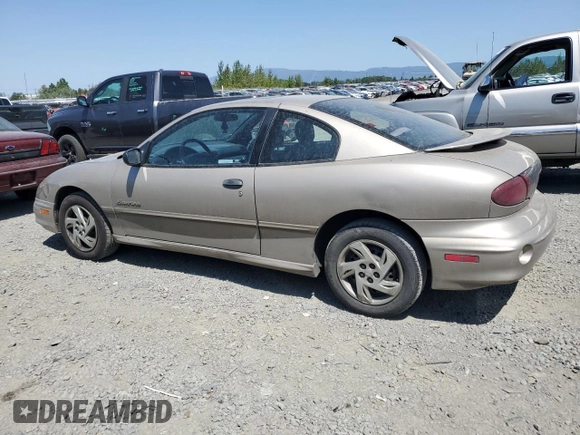 2002 Pontiac Sunfire SE z VIN 1G2JB124327288986, wystawiony jako Copart lot #64072634 z przebiegiem 122 306 mil mil oraz Szkody całkowita. Historia ofert i sprzedaży dostępna na DreamBid. Obrazek 2.
