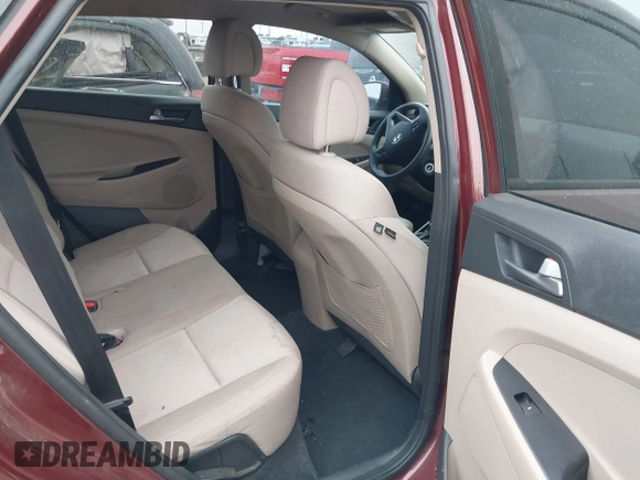 2017 Hyundai Tucson SE z VIN KM8J23A47HU431498, wystawiony jako IAAI lot #42425577 z przebiegiem 83 014 mil mil oraz . Historia ofert i sprzedaży dostępna na DreamBid. Obrazek 8.