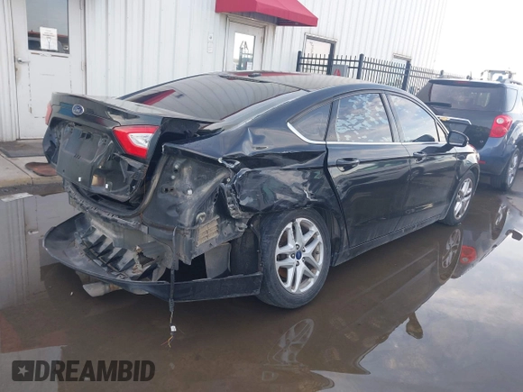 2015 Ford Fusion SE z VIN 1FA6P0H71F5123623, wystawiony jako IAAI lot #42314030 z przebiegiem 129 977 mil mil oraz . Historia ofert i sprzedaży dostępna na DreamBid. Obrazek 4.