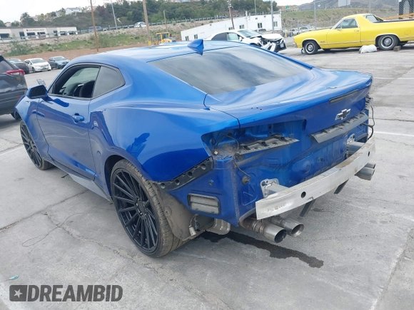 2018 Chevrolet Camaro ZL1 with VIN 1G1FK1R64J0115583, listed as a IAAI auction lot 41998052 with Not Provided miles and . Bid and sale history available at DreamBid. Image 3.