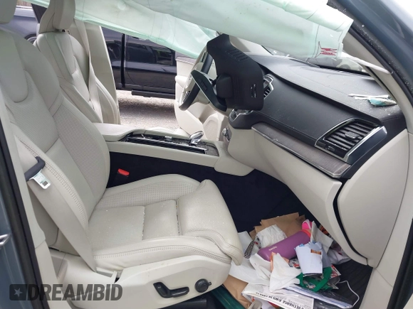 2023 Volvo XC90 Ultimate Bright Theme with VIN YV4H60CA3P1950747, listed as a IAAI auction lot 41677410 with 27,723 mi miles and . Bid and sale history available at DreamBid. Image 5.