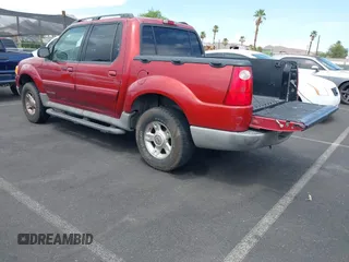 2002 Ford Explorer Sport Trac Value z VIN 1FMZU67E42UD07906, wystawiony jako IAAI lot #42625477 z przebiegiem 158 307 mil mil oraz . Historia ofert i sprzedaży dostępna na DreamBid. Obrazek 3.