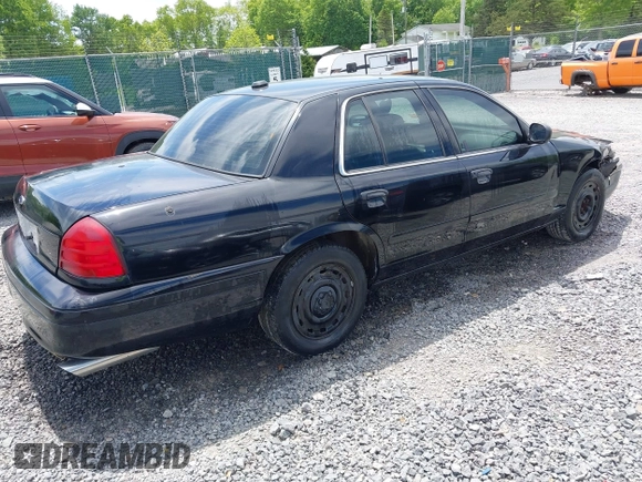 2005 Ford Police Interceptor z VIN 2FAHP71WX5X158807, wystawiony jako IAAI lot #42282107 z przebiegiem 153 787 mil mil oraz . Historia ofert i sprzedaży dostępna na DreamBid. Obrazek 4.