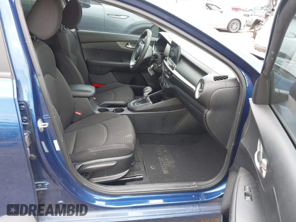 2021 Kia Forte LXS with VIN 3KPF24AD0ME288497, listed as a IAAI auction lot 41888110 with 71,646 mi miles and . Bid and sale history available at DreamBid. Image 5.