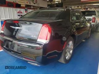 2021 Chrysler 300 Touring with VIN 2C3CCARG0MH571021, listed as a IAAI auction lot 42188668 with 86,071 mi miles. Bid and sale history available at carsss.com. Image 1.