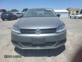 2013 Volkswagen Jetta SE with VIN 3VWDP7AJXDM410673, listed as a Copart auction lot 63515505 with 109,235 mi miles and Salvage title. Bid and sale history available at DreamBid. Image 5.