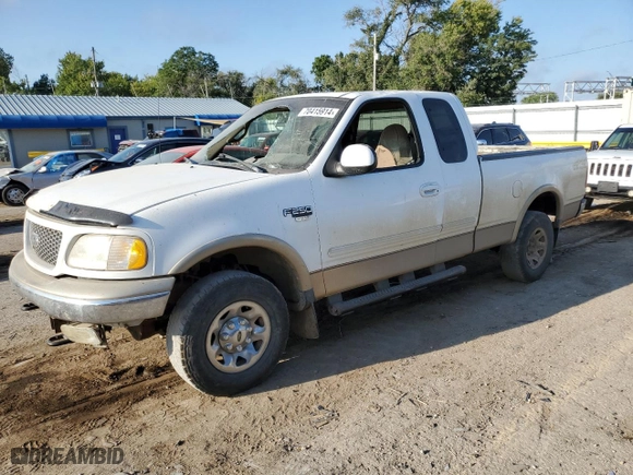 1999 Ford F-250 Standard with VIN 1FTPX28L2XNC27238, listed as a Copart auction lot 70415914 with NaN miles and Salvage Title. Bid and sale history available at carsss.com. Image 1.