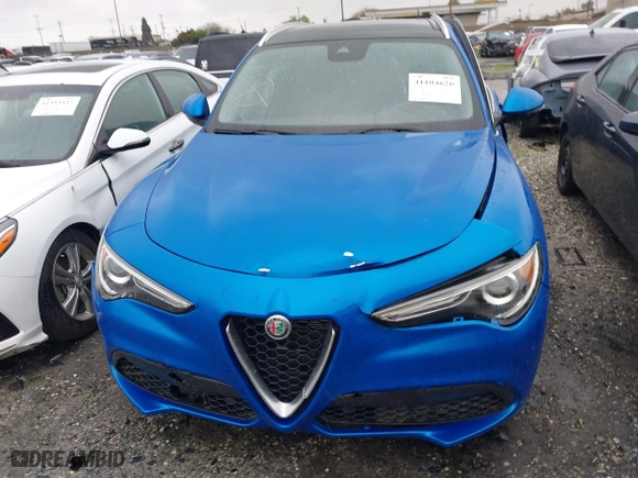 2021 Alfa Romeo Stelvio Ti with VIN ZASPAKBN0M7D18611, listed as a IAAI auction lot 41104626 with 30,188 mi miles. Bid and sale history available at carsss.com. Image 12.