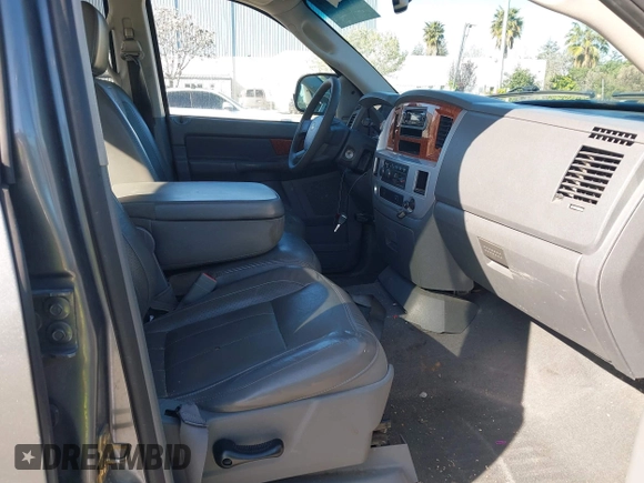 2006 Dodge 1500 SLT with VIN 1D7HA18276S564209, listed as a IAAI auction lot 41932209 with 389,187 mi miles and . Bid and sale history available at carsss.com. Image 5.
