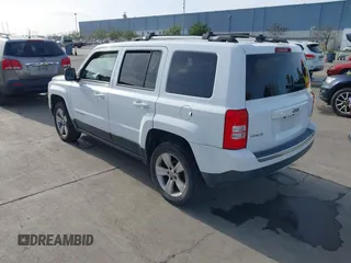 2015 Jeep Patriot Limited with VIN 1C4NJRCB0FD188394, listed as a IAAI auction lot 41562962 with 173,261 mi miles and . Bid and sale history available at DreamBid. Image 3.