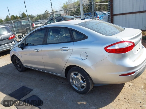 2016 Ford Fiesta S z VIN 3FADP4AJ2GM138776, wystawiony jako IAAI lot #41879870 z przebiegiem 83 769 mil mil oraz . Historia ofert i sprzedaży dostępna na DreamBid. Obrazek 14.