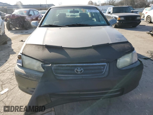 2001 Toyota Camry CE z VIN 4T1BG22K91U116124, wystawiony jako Copart lot #83041984 z przebiegiem 141 101 mil mil oraz Czysty tytuł • Clean title. Historia ofert i sprzedaży dostępna na DreamBid. Obrazek 5.