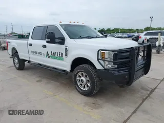 2018 Ford F-250 XL с VIN 1FT7W2B62JEB98479, выставлен на аукционе IAAI как лот 42062513 с пробегом 147 521 миль миль и . История ставок и продаж доступна на DreamBid. Изображение 1.