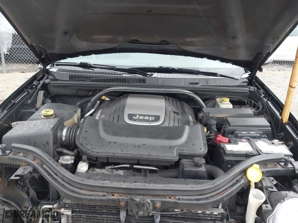 2006 Jeep Grand Cherokee Overland with VIN 1J8HR68296C308382, listed as a IAAI auction lot 41466673 with 167,028 mi miles. Bid and sale history available at carsss.com. Image 10.