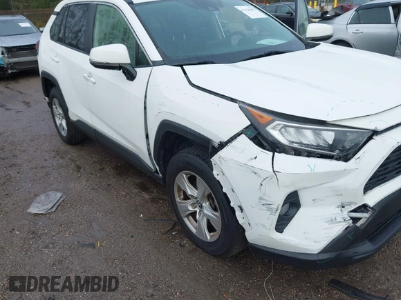 2019 Toyota RAV4 XLE with VIN JTMW1RFV8KD006767, listed as a IAAI auction lot 41126402 with 69,913 mi miles. Bid and sale history available at carsss.com. Image 6.