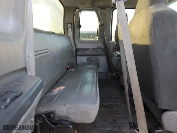 2002 Ford Super Duty F-250 XL with VIN 1FTNX20L92EB84755, listed as a Copart auction lot 86188414 with 298,900 mi miles and Salvage Title. Bid and sale history available at carsss.com. Image 10.