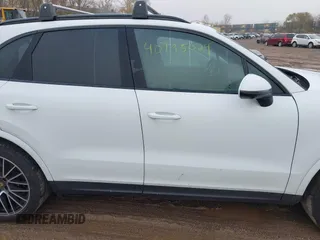 2023 Porsche Cayenne z VIN WP1AA2AY1PDA09213, wystawiony jako IAAI lot #40795024 z przebiegiem 22 522 mil mil oraz . Historia ofert i sprzedaży dostępna na DreamBid. Obrazek 14.