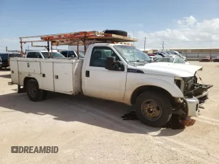 2015 Ford F-350 z VIN 1FDRF3G63FEB69924, wystawiony jako Copart lot #48172354 z przebiegiem 378 948 mil mil oraz Szkoda całkowita • Salvage title. Historia ofert i sprzedaży dostępna na DreamBid. Obrazek 4.